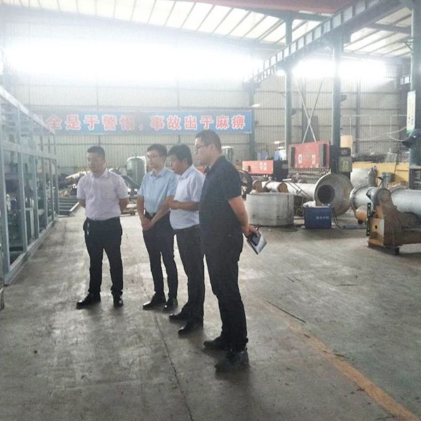菏澤市高新區(qū)科技副主任曹萌博士親臨公司油氣回收生產(chǎn)車間